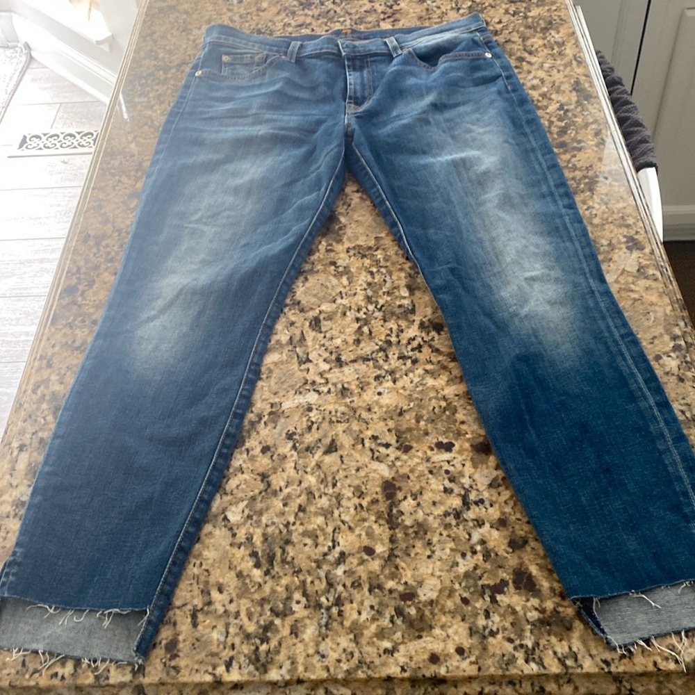 Seven for all mankind size 31